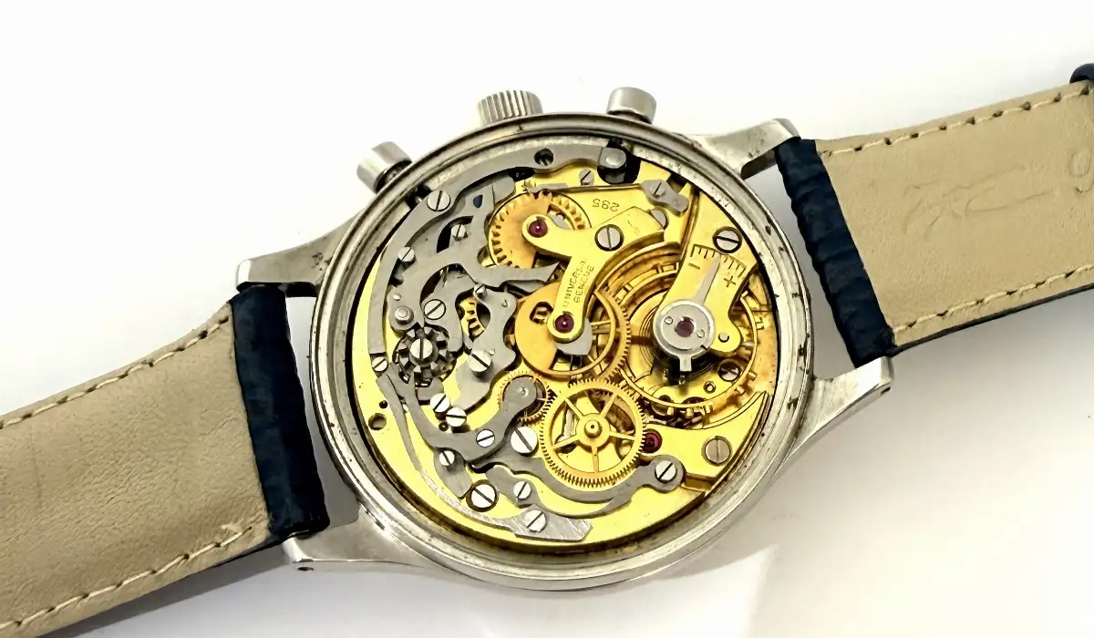 Universal Genève tri-compax cal 285